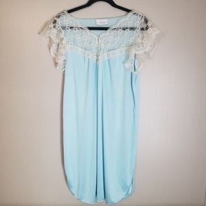 Jaclyn Smith vintage nightgown